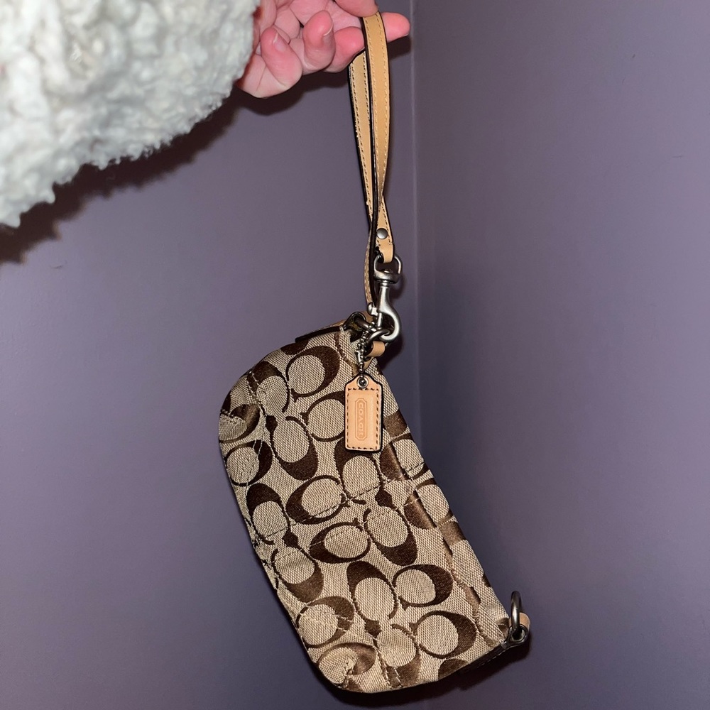 Coach Bag | Coach Vintage Wristlet in Signature Brown Canvas (GREAT condition)